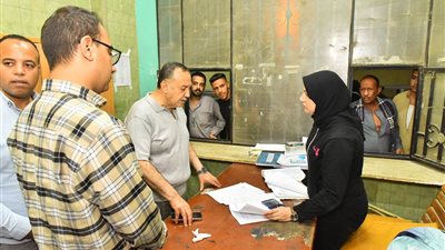 محافظ أسيوط يقوم بزيارة مفاجئة لمستشفى الإيمان العام بحي غرب 