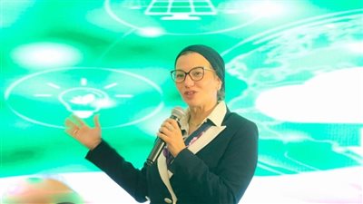 وزيرة البيئة تتوجه لكندا للمشاركة فى ورشة عمل 