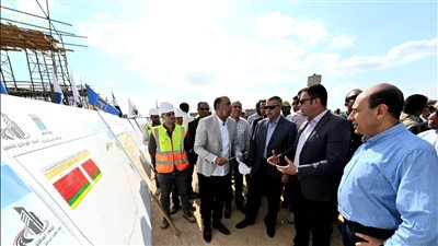 وزير الإسكان ومحافظ الإسكندرية يتفقدان مشروع إنشاء القوس الغربى 