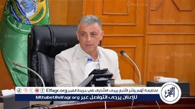 محافظ الإسماعيلية يناقش آلية تفعيل المشاركة المجتمعية للمساهمة في حل مشكلات النظافة العامة