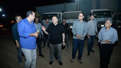 محافظ أسيوط يتفقد سيارات ومعدات الحملة الميكانيكة لحي غرب   