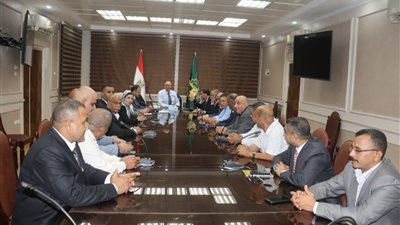 محافظ القليوبية يعقد اجتماعا لمتابعة ملف التصالح للوقوف على نسب ومعدلات الإنجاز