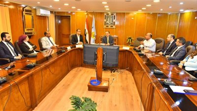 محافظ أسيوط يلتقي مديري البنوك بالمحافظة لبحث سبل التعاون المشترك   