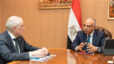 وزير الري يبحث مع السفير الأسترالي بمصر سبل تعزيز التعاون في مجال الموارد المائية