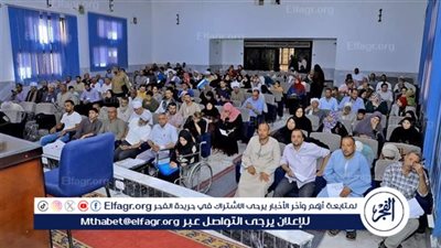 198 مواطنا يعرضون مطالبهم وشكواهم خلال اللقاء الجماهيري بسوهاج