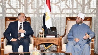 وزير الأوقاف يستقبل شيخ مشايخ الطرق الصوفية