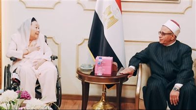 نائبًا عن وزير الأوقاف.. رئيس القطاع الديني يستقبل حرم الرئيس الإندونيسي الأسبق