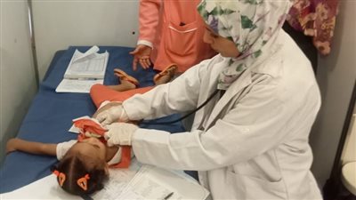 ضمن قوافل حياة كريمة.. الكشف الطبي على ٦٦٩ مواطنا بقرية البحري قمولا بنقادة