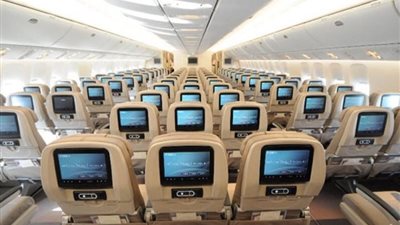 كيفية اختيار أفضل مقاعد في الطائرة والفرق بين درجات الطيران