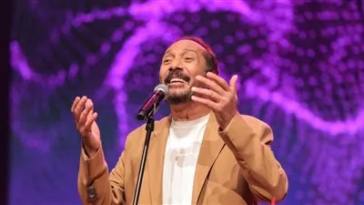 الفنان علي الحجار يطرب على المسرح الكبير بمكتبة الإسكندرية