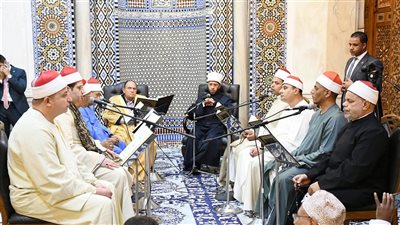 وزير الأوقاف وضيوف مؤتمر المجلس الأعلى يشهدون ختم القرآن الكريم من مسجد الحسين 