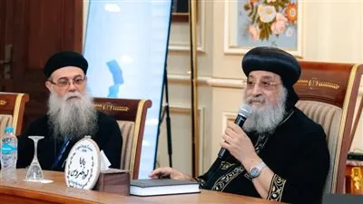 البابا تواضروس الثاني يناقش شباب ملتقى لوجوس