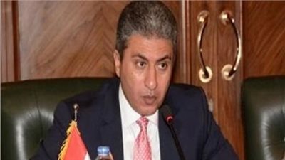 وزير السياحة والآثار يُلغي تراخيص 36 شركة سياحية بسبب مخالفات موسم الحج