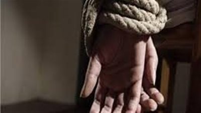 خلافات مالية مع شقيقتها.. مالك صيدلية يخطف فتاة بمعاونة سيدتان بالمطرية 