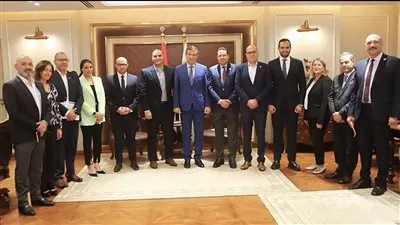 وزير الزراعة يجتمع مع أعضاء الغرفة التجارية الالمانية لبحث التعاون المشترك