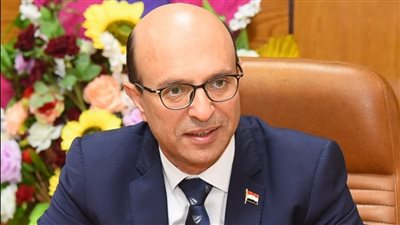 رئيس جامعة أسيوط يصدر قرارات بتعيين وتجديد وتكليف قيادات جامعية جديدة    