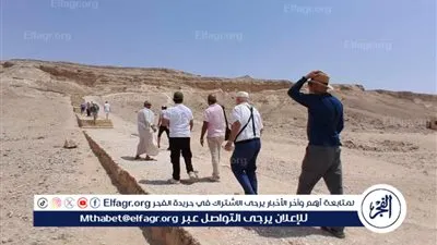 وفد سياحي متعدد الجنسيات يزور المناطق الأثرية بالمنيا