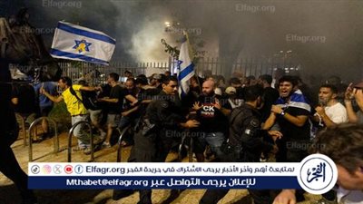 يديعوت أحرنوت: اشتباكات عنيفة في القدس بين الشرطة ومتظاهرين إسرائيليين يطالبون بإنجاز صفقة الأسرى