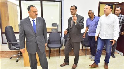 محافظ أسيوط يتفقد مجمع الخدمات الزراعية بقرية الزرابي بأبوتيج   
