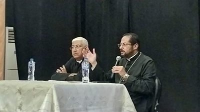 الأنبا باخوم يفتتح العام الدراسي بمدارس سان جورج بمصر الجديدة