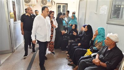 محافظ أسيوط يتفقد المخزن الإقليمي للأدوية ومستشفى الرمد