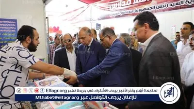 محافظ المنيا يفتتح معرض 