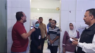 إحالة 5 أطباء و2 صيادلة و2 فني أشعة ومشرفة تمريض بمستشفى منفلوط المركزى  للتحقيق   