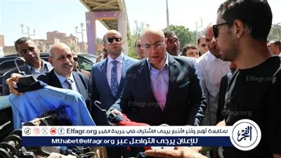 بأسعار مُخفضة.. محافظ بني سويف يتفقد معرض أهلًا مدارس بمركز ببا