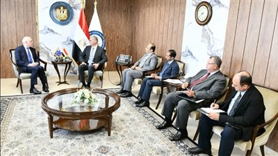 وزير البترول يبحث مع سفير أستراليا سبل تعزيز التعاون المشترك بقطاع التعدين