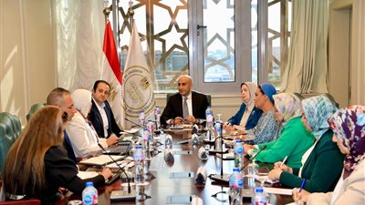 وزير التعليم يبحث مع مؤسسة 