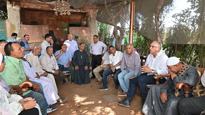وزير الري يلتقي مزارعي القليوبية ويتفقد الترع