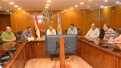 محافظ أسيوط يعقد اجتماعًا لمتابعة الاستعداد لإطلاق المبادرة الرئاسية 