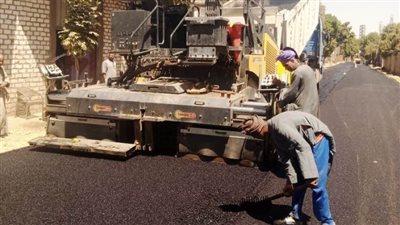 محافظ أسوان يشدد بتكثيف تنفيذ المشروعات المدرجة بخطة الرصف