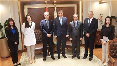 وزير الزراعة يبحث مع سفير بريطانيا التعاون في البحث العلمي ودعم منظومة الأمن الغذائي المستدام 