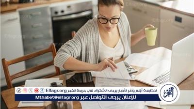 عواقب صحية خطيرة للجلوس على المكاتب..تجنبوها بهذه التمارين البسيطة