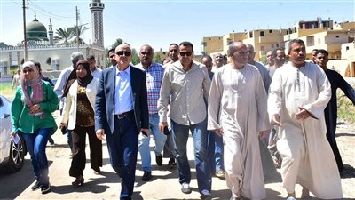  محافظ الأقصر يتفقد مدينتي الأقصر والزينية لمتابعة أعمال تطوير وتحسين الطرق