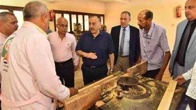 محافظ أسيوط يتفقد مدرسة ديروط الثانوية الميكانيكية العسكرية  