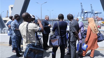 ميناء الإسكندرية يستضيف وفدا إفريقيا للتباحث حول سبل تدعيم التعاون المشترك