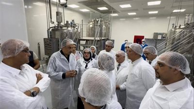 وزير قطاع الأعمال يتفقد مصانع 