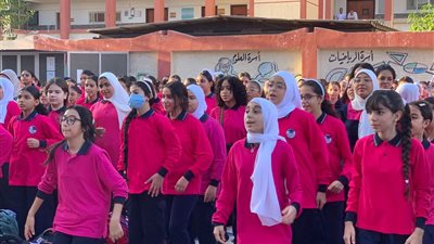 محافظ بورسعيد يحيل مدير مدرسة للتحقيق لعدم تسليم الطلاب الكتب 