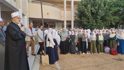 وكيل الأزهر يتفقد مجمع معاهد الشروق في أول أيام العام الدراسي الجديد