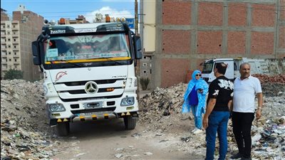 رفع 1،300 طن مخلفات من على جانبي الطريق الدائري في المنصورة 