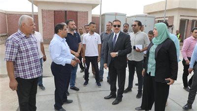 محافظ المنوفية يتفقد محطة رفع الصرف الصحى فى كفر سنجلف القديم