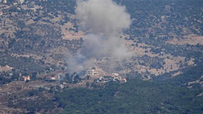 الجيش الإسرائيلي يشن ضربات مكثفة على أهداف لحزب الله في جنوب لبنان