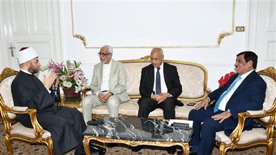 وزير الأوقاف: الساحات الصوفية بالصعيد لها دور عظيم بالصلح بين العائلات