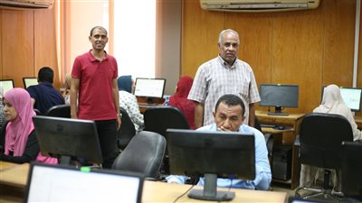 مركز التحول الرقمي بجامعة جنوب الوادي يجرى اختبارات لـ 107 باحثين