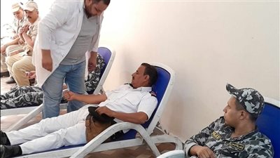 حملات للتبرع بالدم بمديرية أمن الشرقية (صور)