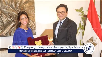 وزير الثقافة يكرم السوبرانو العالمية 