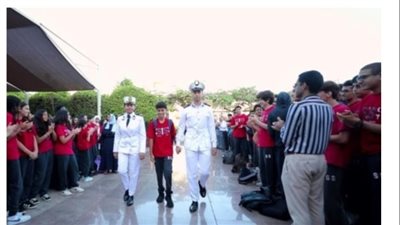 بمناسبة بدء العام الدراسى الجديد.. وزارة الداخلية تصطحب أبناء الشهداء إلى مدارسهم 