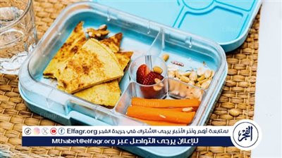 طبيب يوضح عدد الوجبات المناسبة للأطفال ومواعيد تناولها